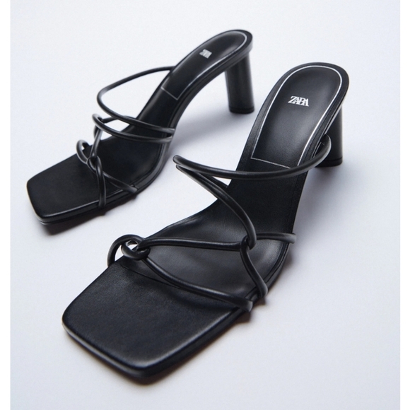 ROLLED STRAP HEELED SANDALS